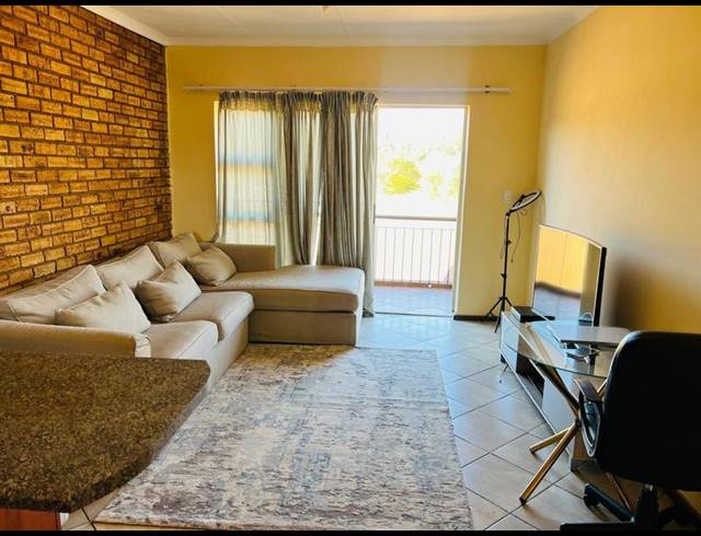 2 BEDROOM PROPERTY TO RENT IN HONEYPARK